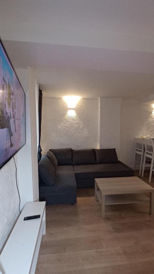 Neuf Climatise Centre #6 *